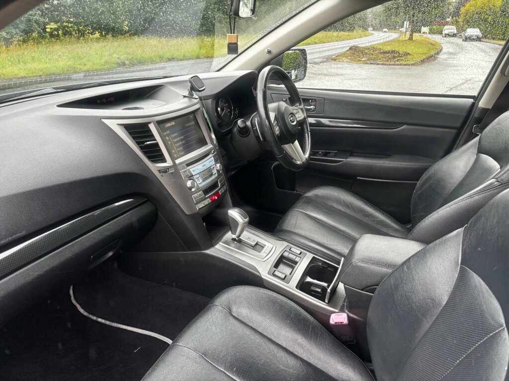 Subaru Legacy Es Nav White #13