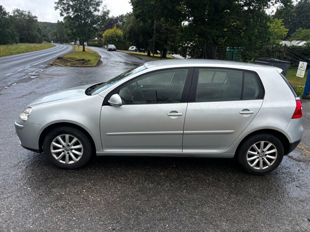Volkswagen Golf 1.6 Fsi Match Black #5