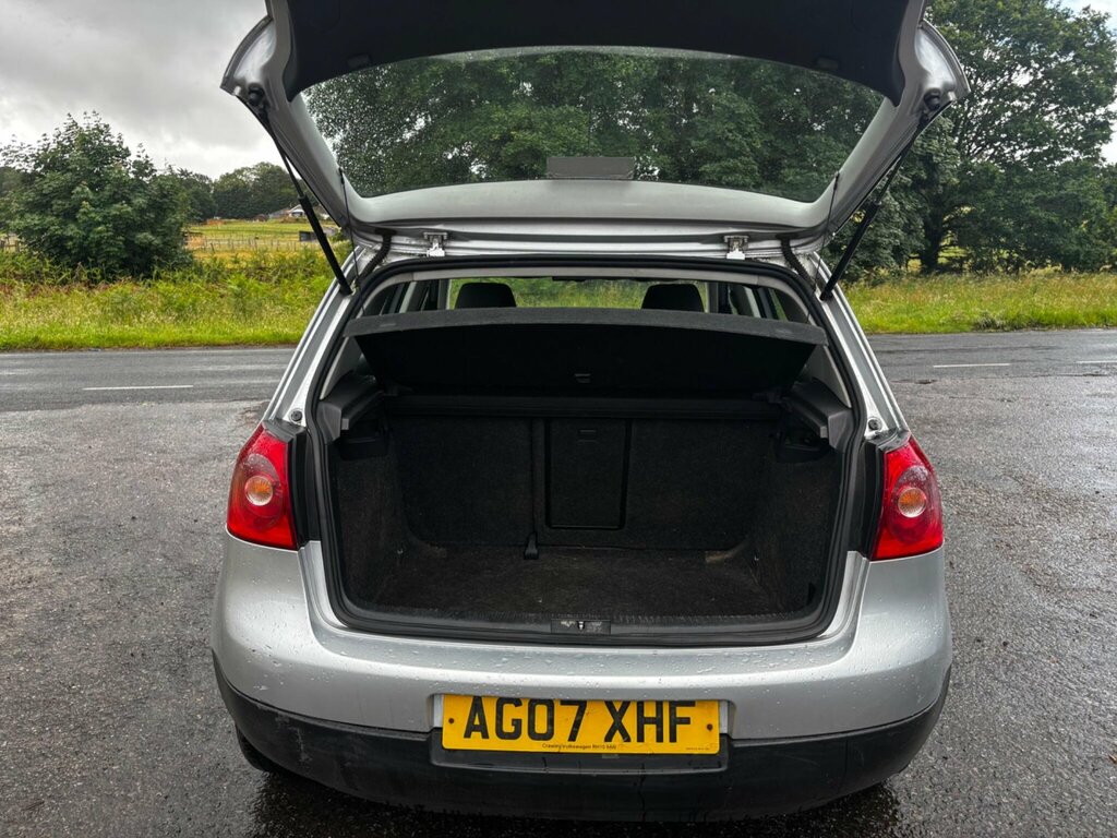 Volkswagen Golf 1.6 Fsi Match Black #9