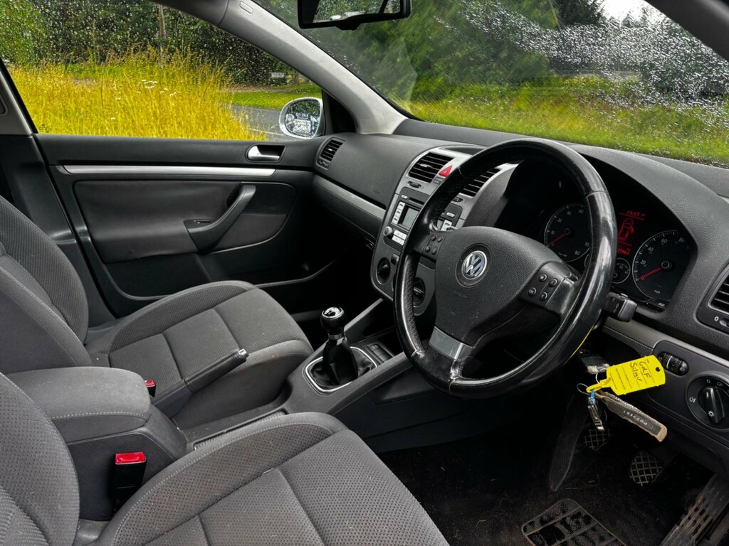 Volkswagen Golf 1.6 Fsi Match Black #10