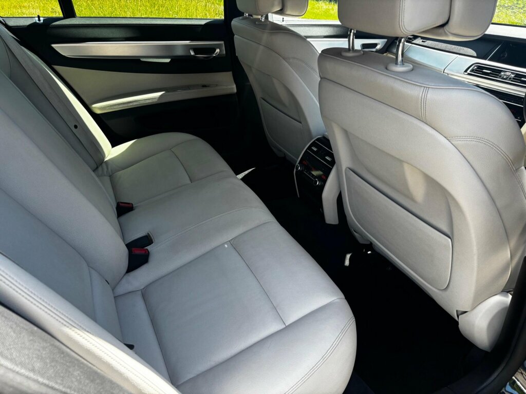 BMW 7 Series 740D Se Black #14