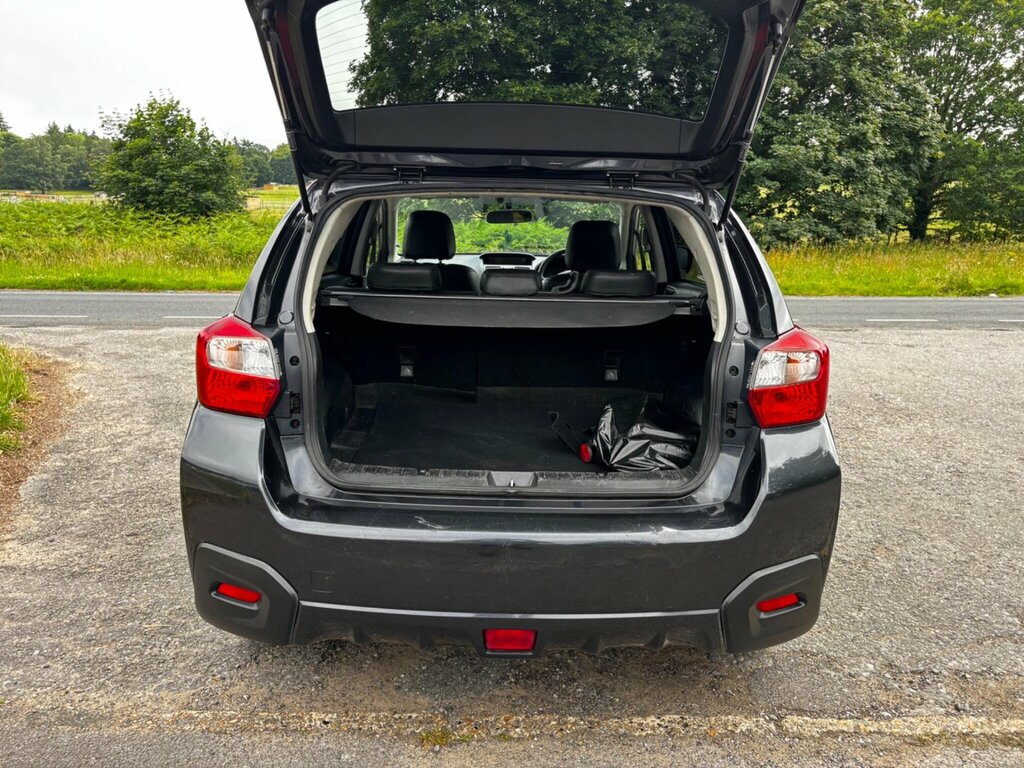 Subaru XV 2.0 D Se 147 Bhp White #9