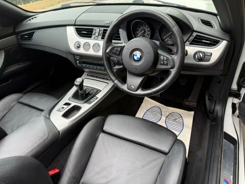 BMW Z4 2.0 Z4 Sdrive YG13LKL White #4