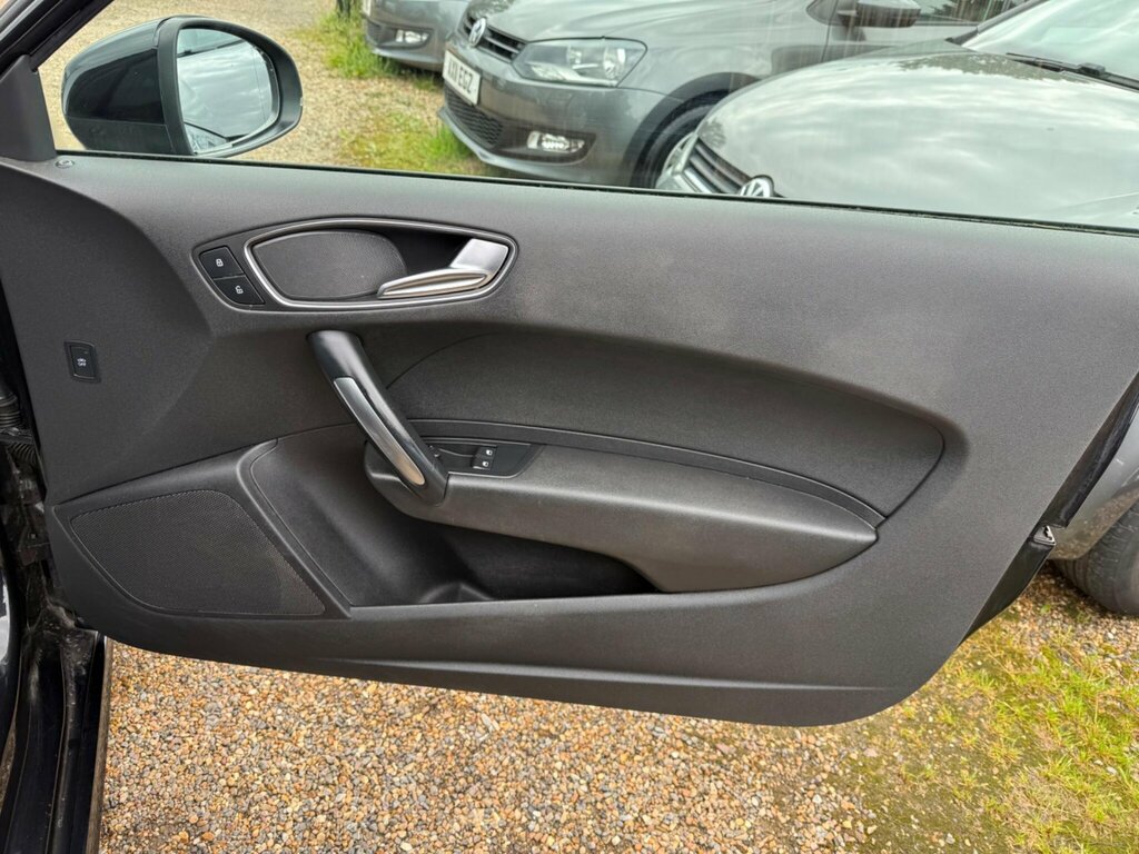 Audi A1 1.2 Tfsi Se Euro 5 Ss Black #31