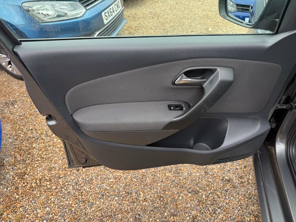 Volkswagen Polo Hatchback White #43