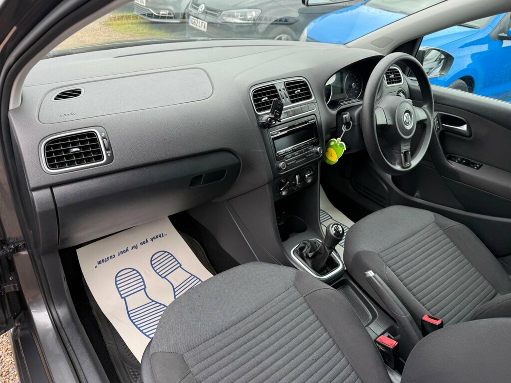 Volkswagen Polo Hatchback White #41