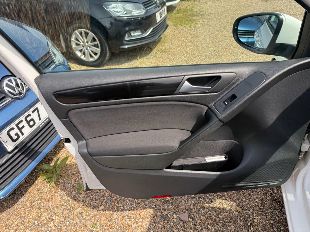 Volkswagen Golf Convertible 1.6 Tdi Bluemotion Tech Se Cabriolet E White #41