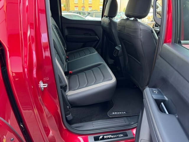 Volkswagen Amarok Pickup Blue #12