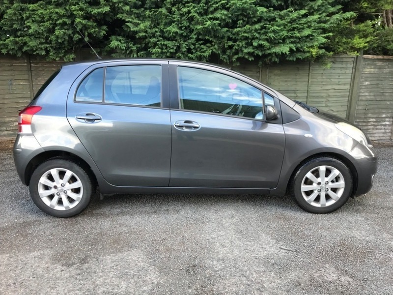 Toyota Yaris Vvt-i T Spirit Grey #5
