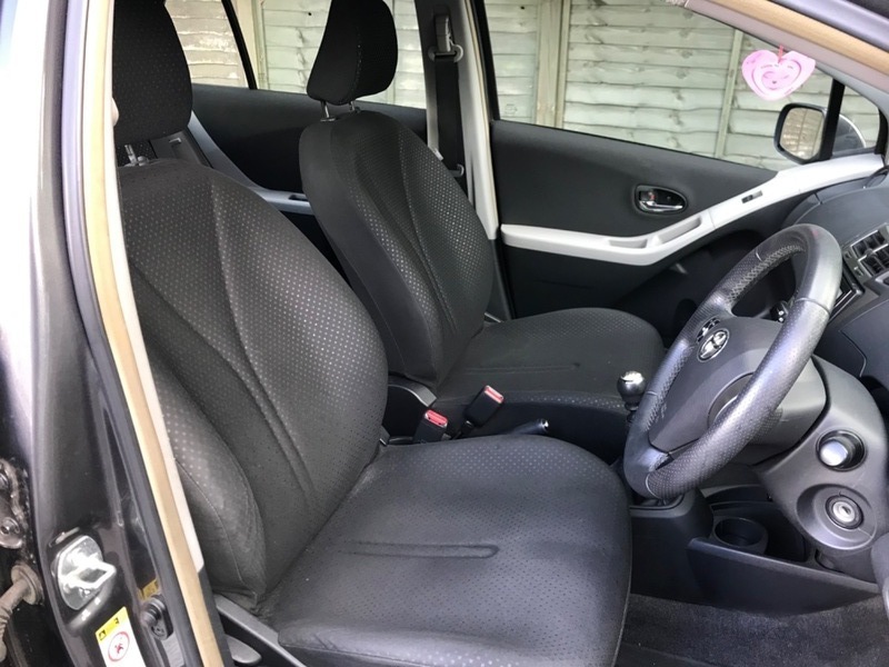 Toyota Yaris 1.0 Automatic White #8