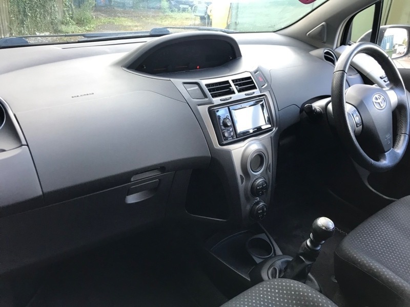 Toyota Yaris 1.0 Automatic White #9
