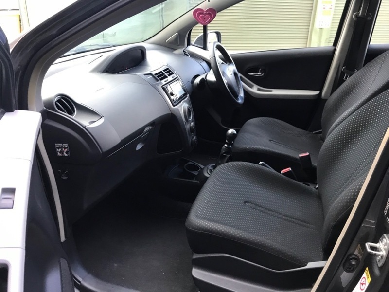 Toyota Yaris 1.0 Automatic White #13