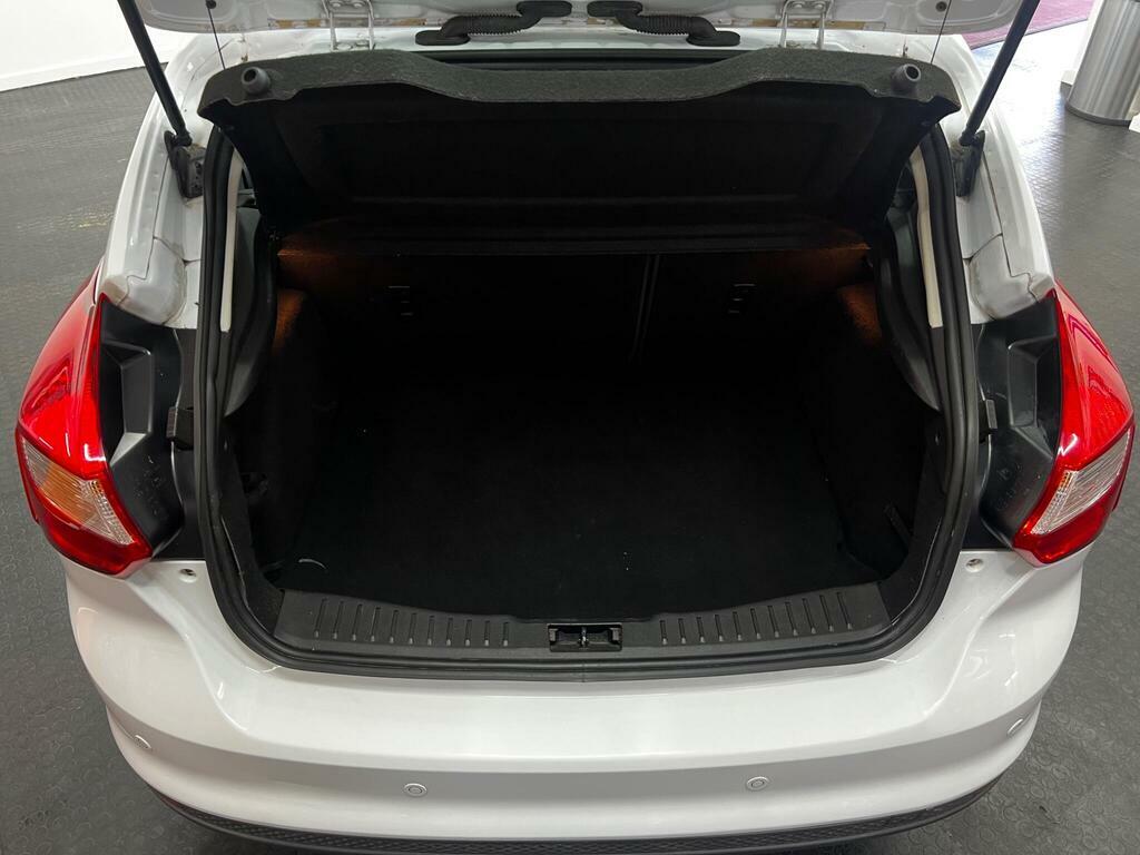 Ford Focus 2.0 Tdci Titanium Navigator Euro 5 White #3