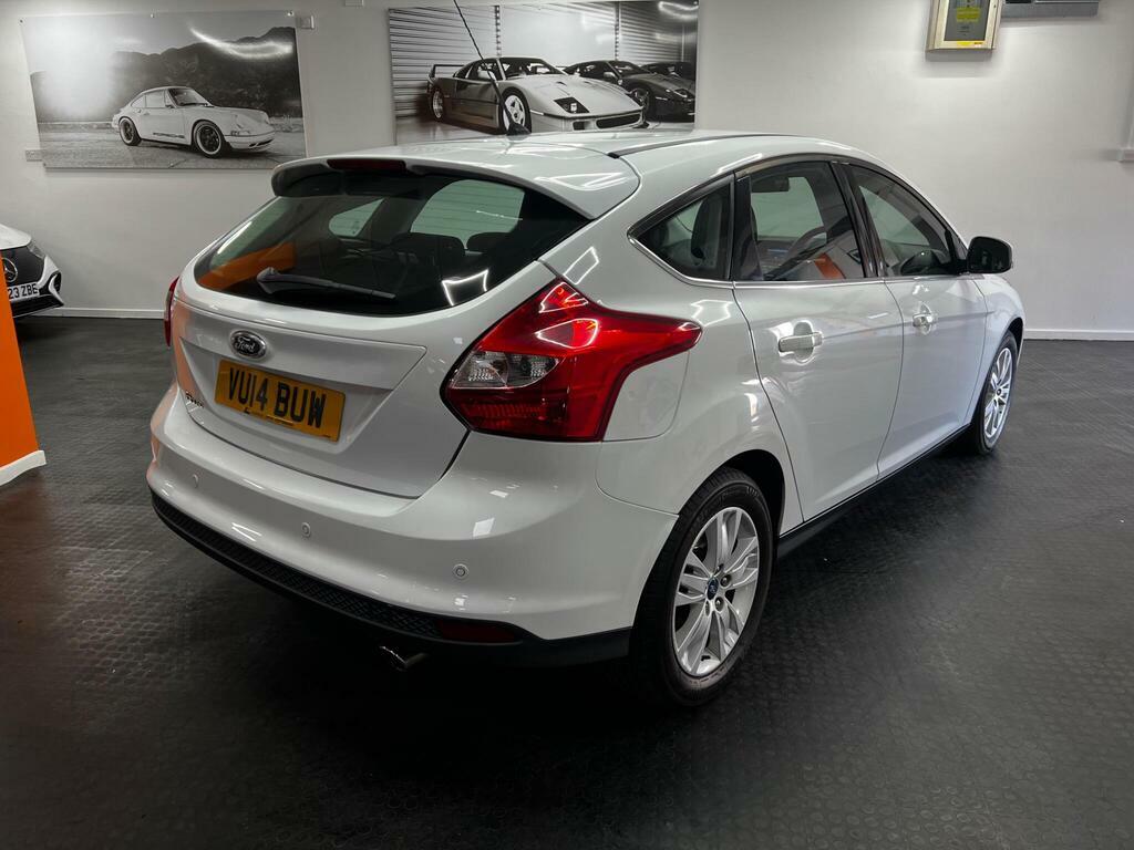 Ford Focus 2.0 Tdci Titanium Navigator Euro 5 White #2