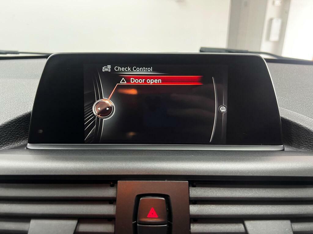 BMW 1 Series 118I Se Black #40
