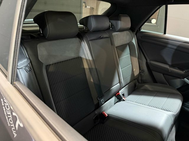 Volkswagen T-Roc   #15