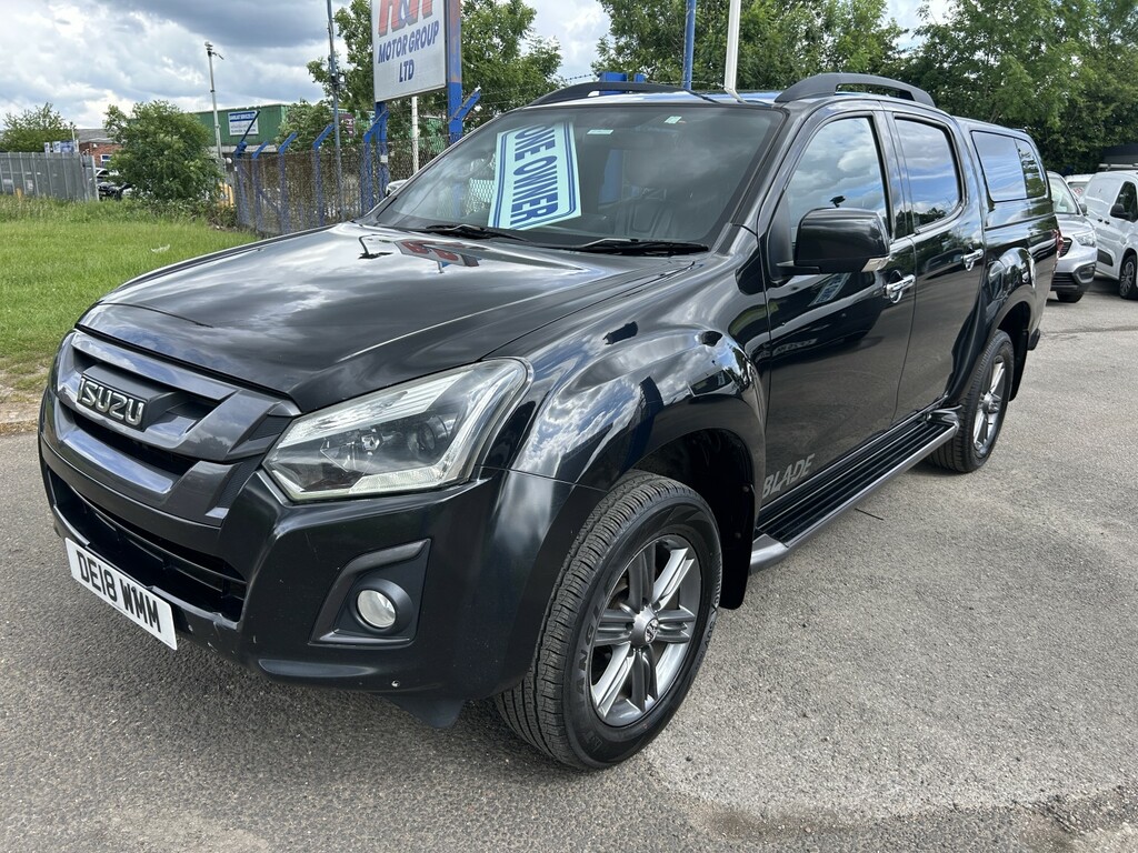 Isuzu D-Max Pickup 1.9 Td Blade Double Cab Pick Up 2018 Black #2