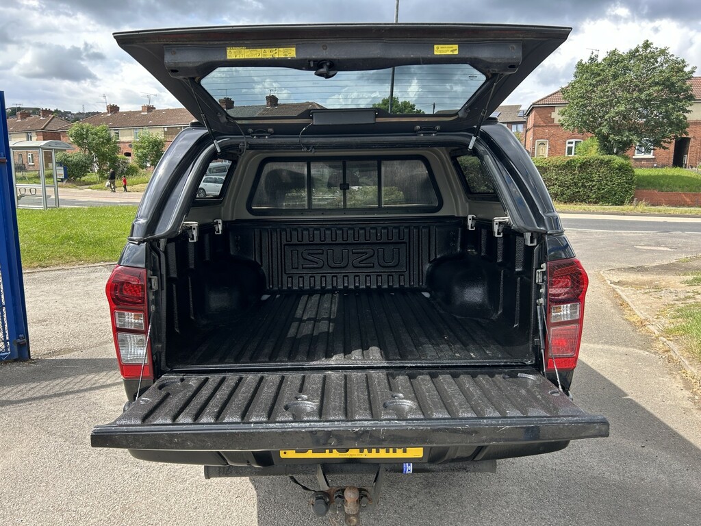 Isuzu D-Max 1.9 Td Blade 4Wd Euro 6 Black #9