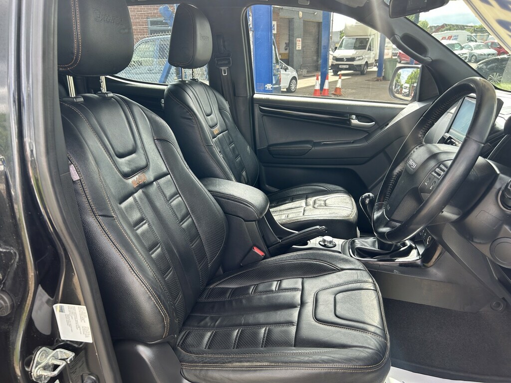 Isuzu D-Max 1.9 Td Blade 4Wd Euro 6 Black #7