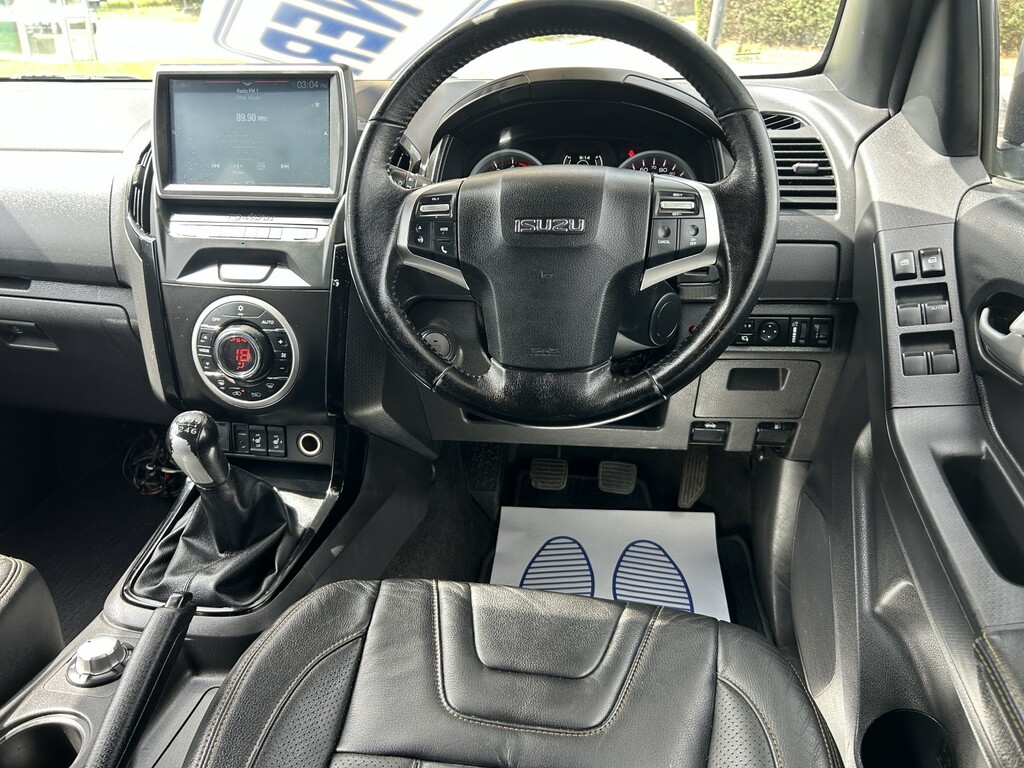 Isuzu D-Max 1.9 Td Blade 4Wd Euro 6 Black #12