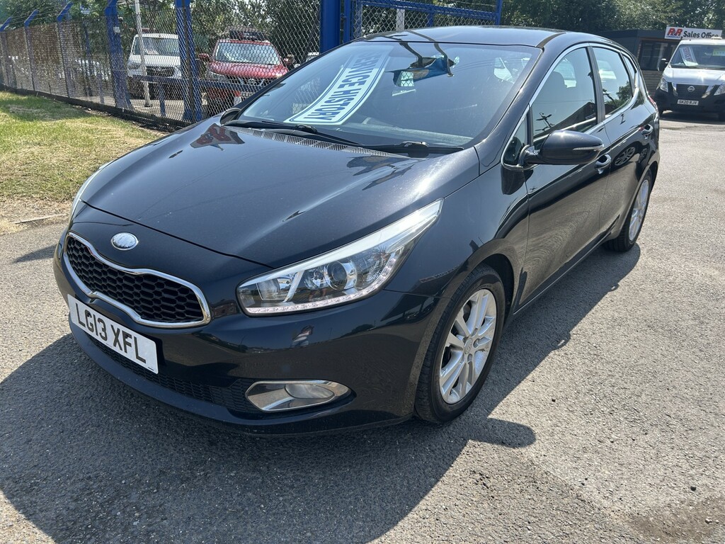 Kia Ceed Hatchback 1.6 Crdi Ecodynamics 2 2013 LG13XFL Black #2