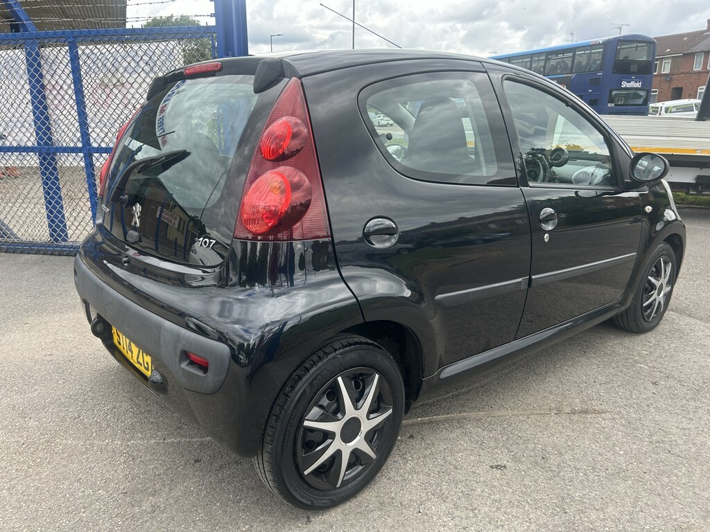 Peugeot 107 1.0 12V Active Black #4