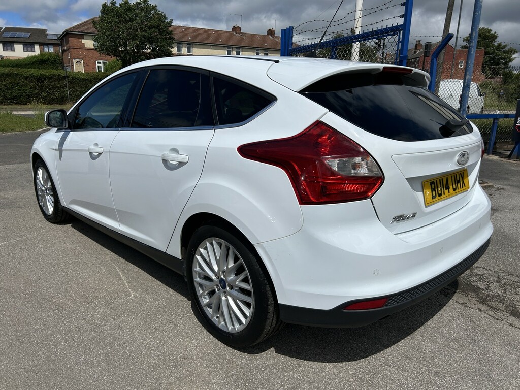 Ford Focus Hatchback 1.6 Tdci Zetec 2014 BU14UHX White #3