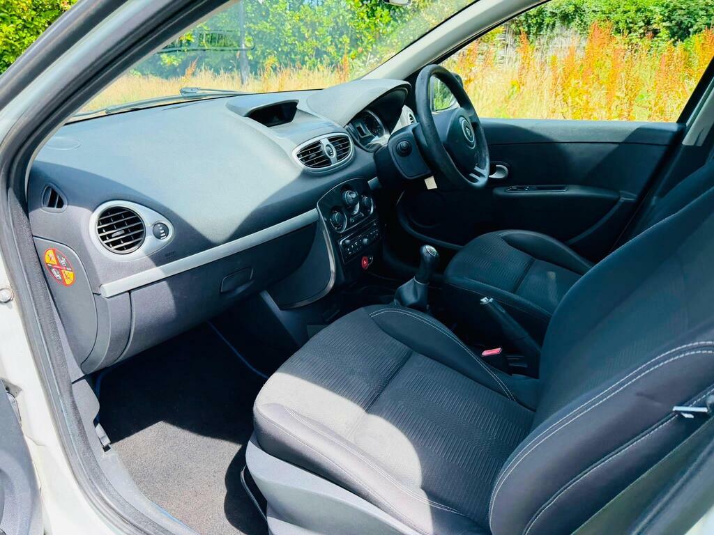 Renault Clio 1.1L Bizu 75 Bhp Black #24