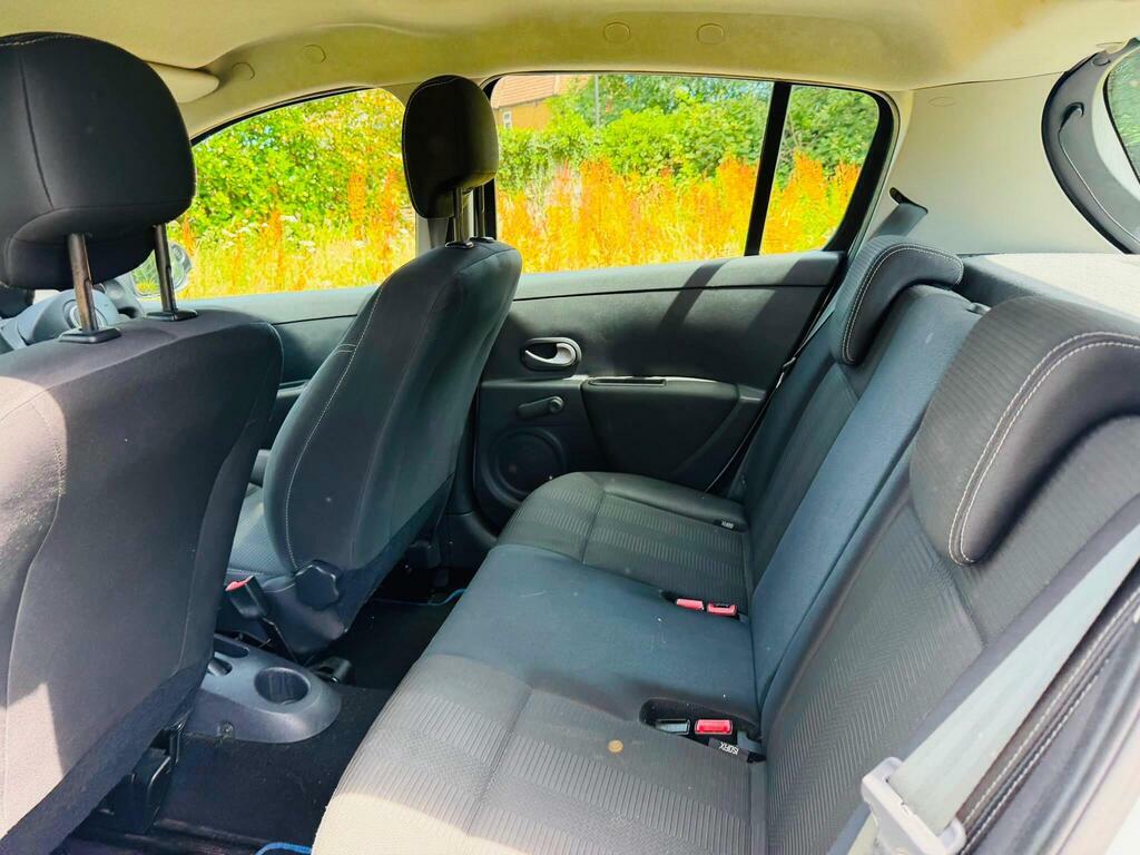 Renault Clio 1.1L Bizu 75 Bhp Black #23