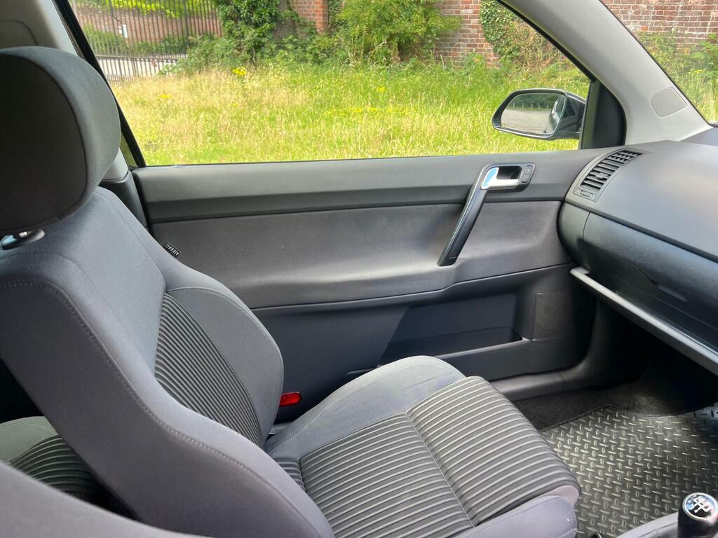 Volkswagen Polo 1.2 E 54 Bhp Silver #18