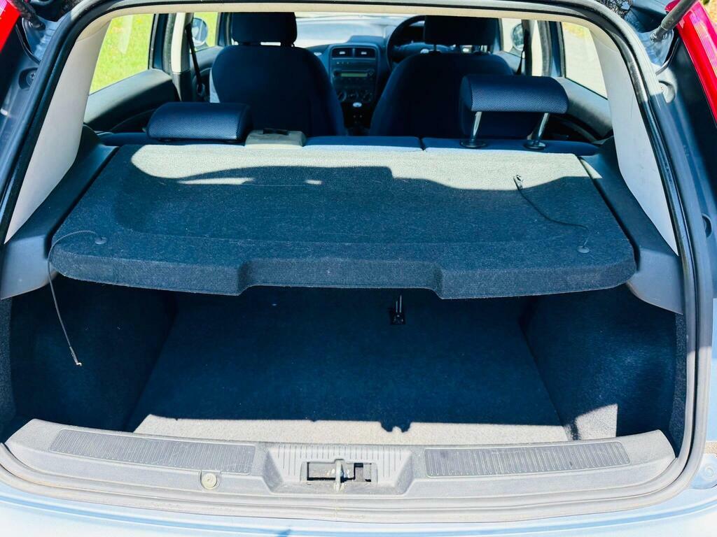 Fiat Grande Punto 1.2 Active White White #18