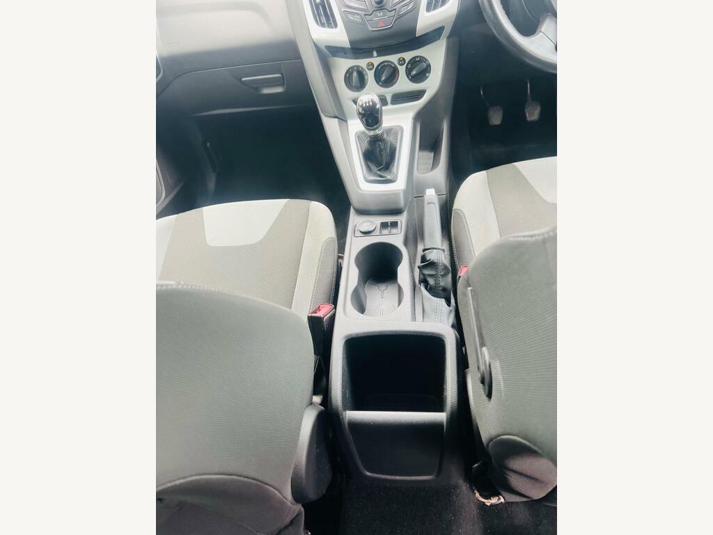 Ford Focus Hatchback 1.6 Zetec Euro 5 201261 Silver #31