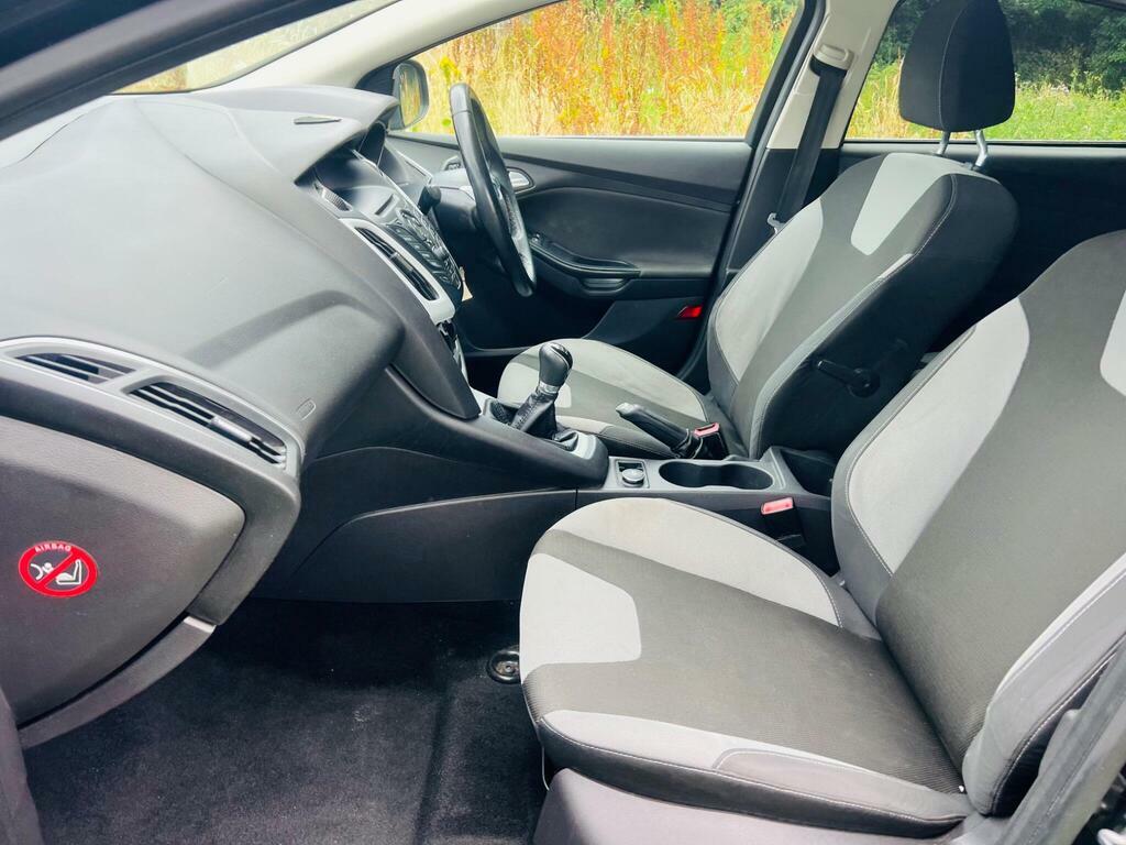 Ford Focus Hatchback 1.6 Zetec Euro 5 201261 Silver #15