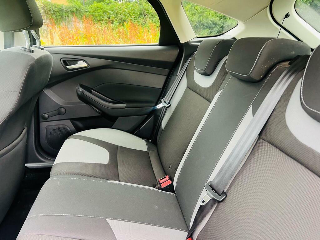 Ford Focus Hatchback 1.6 Zetec Euro 5 201261 Silver #20