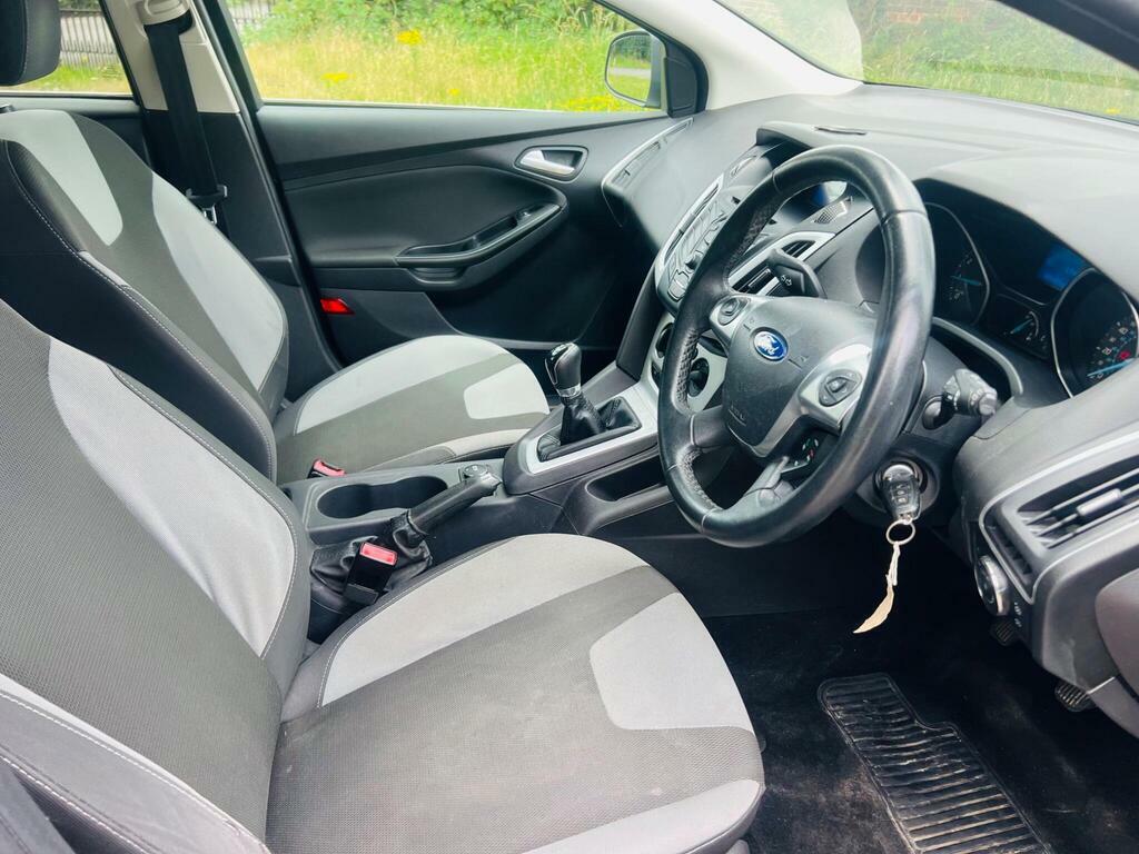 Ford Focus Hatchback 1.6 Zetec Euro 5 201261 Silver #29