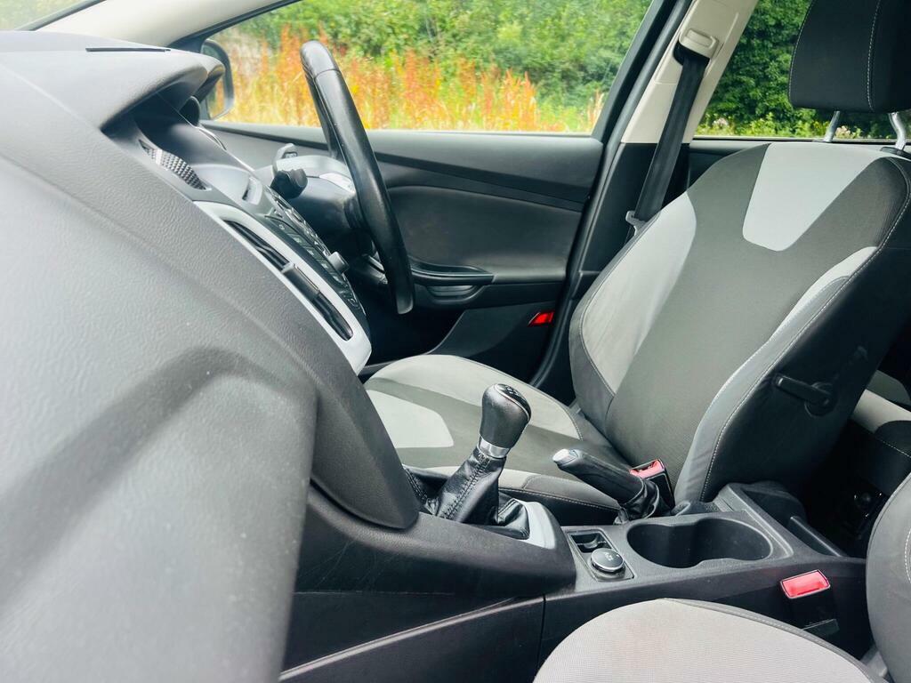 Ford Focus Hatchback 1.6 Zetec Euro 5 201261 Silver #18