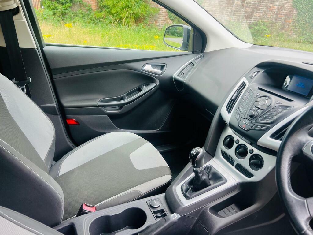 Ford Focus Hatchback 1.6 Zetec Euro 5 201261 Silver #35