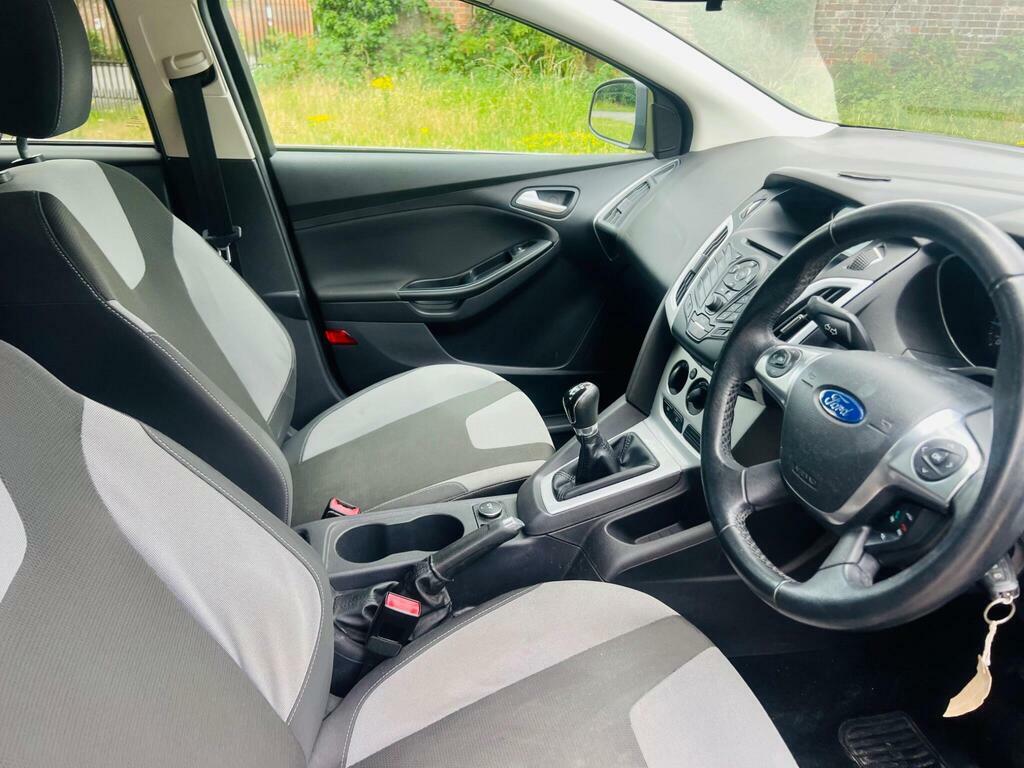 Ford Focus Hatchback 1.6 Zetec Euro 5 201261 Silver #33