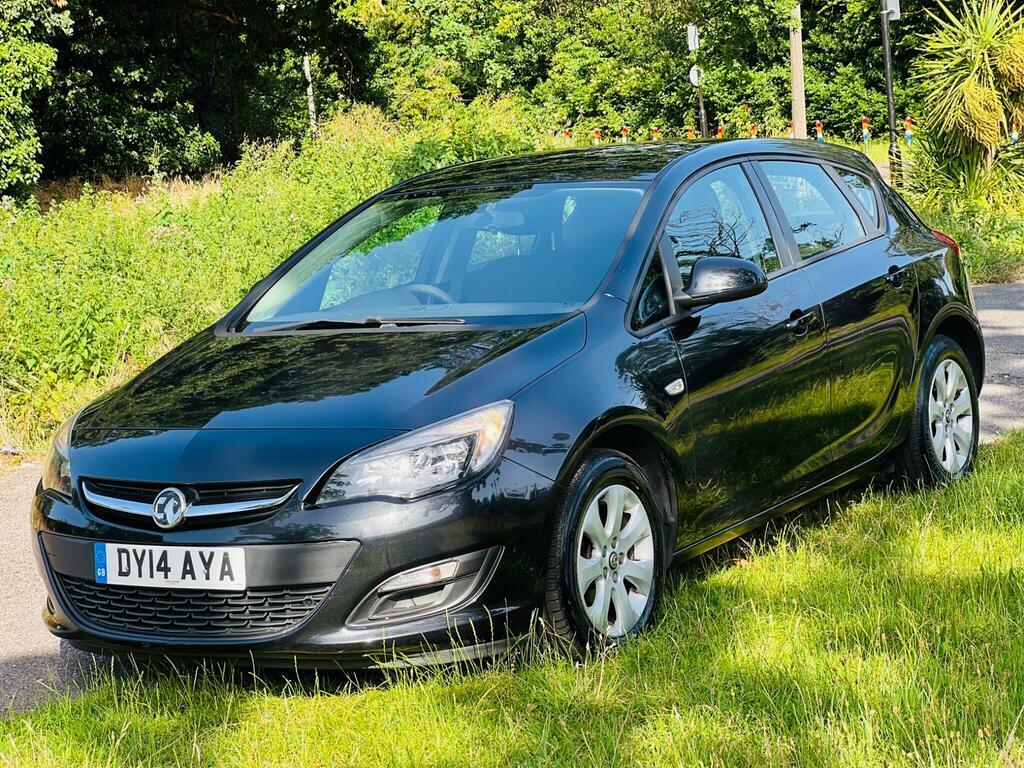 Vauxhall Astra 1.6 16V Design Euro 5 Black #4