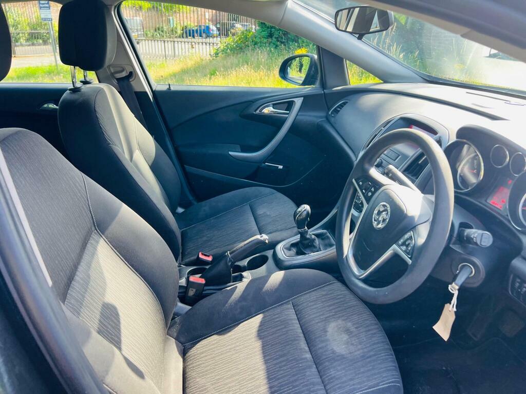 Vauxhall Astra Design Red #32