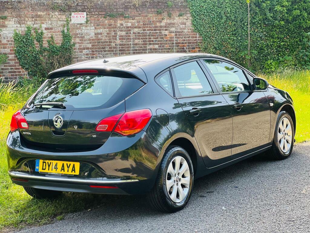 Vauxhall Astra Design Red #10