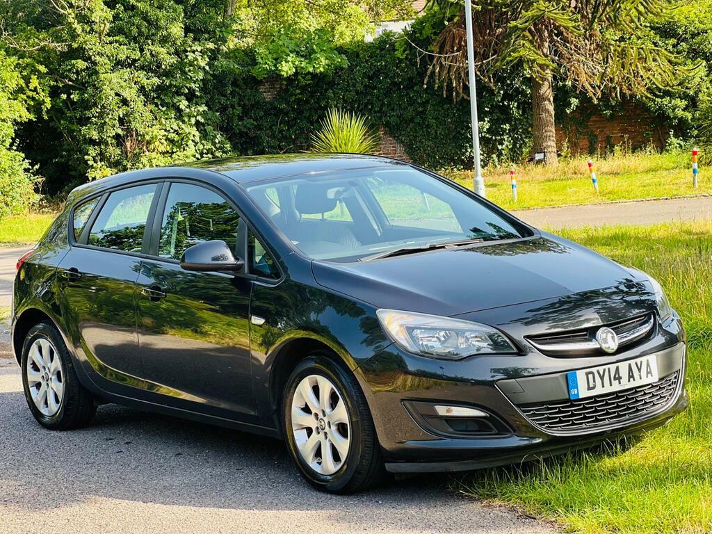 Vauxhall Astra 1.6 16V Design Euro 5 Black #3