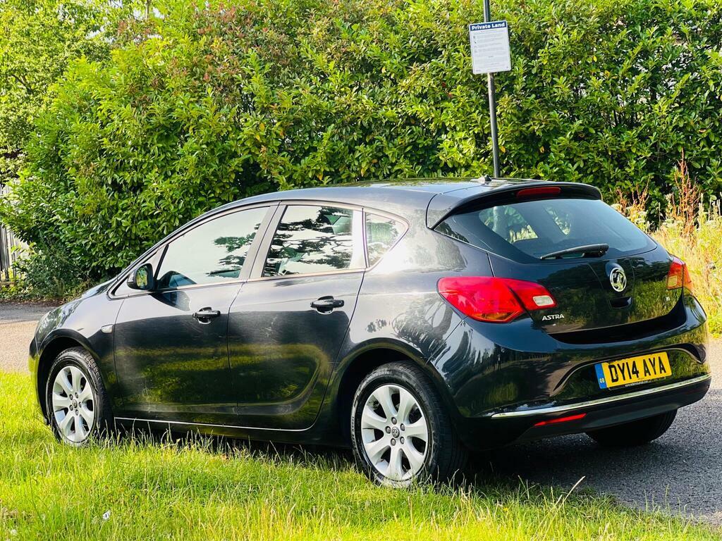 Vauxhall Astra 1.6 16V Design Euro 5 Black #6
