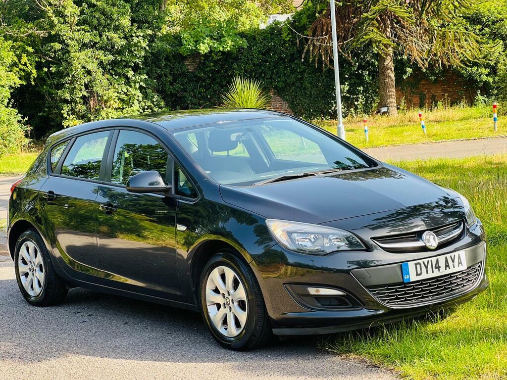 Vauxhall Astra 1.6 16V Design Euro 5 Black