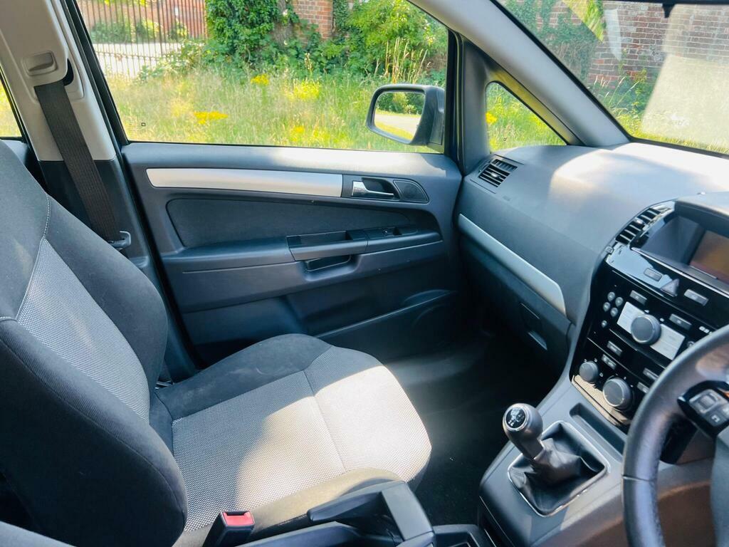 Vauxhall Zafira 1.4 Sri 138 Bhp White #37