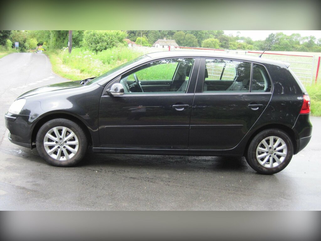 Volkswagen Golf 1.6 Fsi Match Black #6