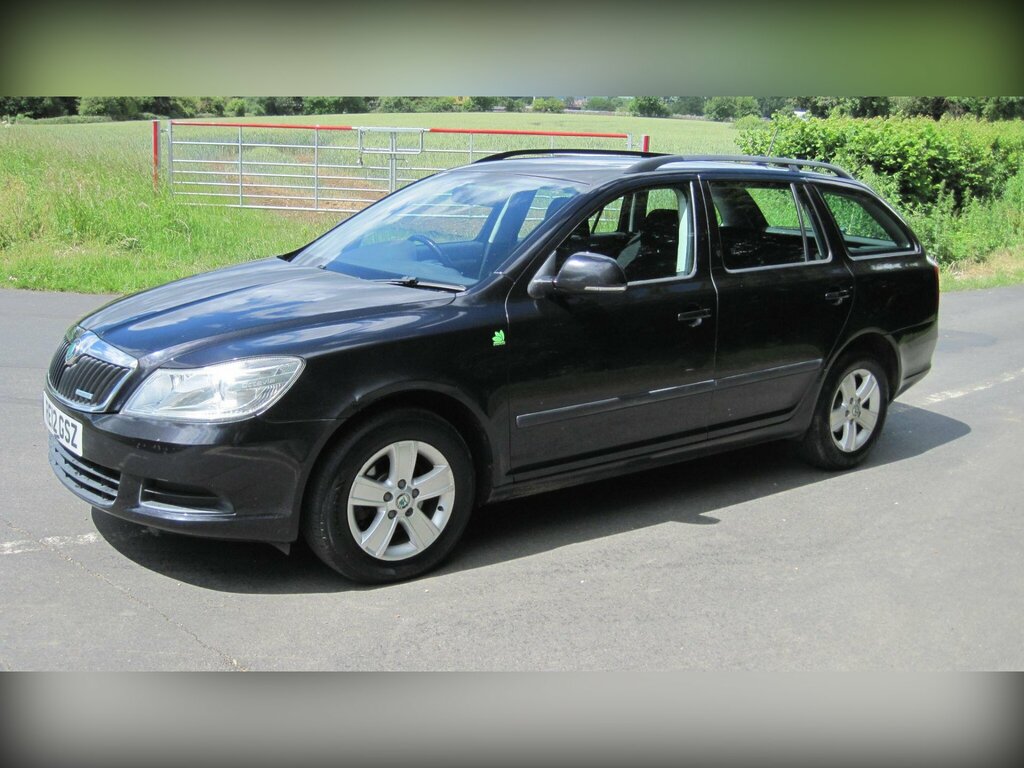 Skoda Octavia Hatchback Grey #5