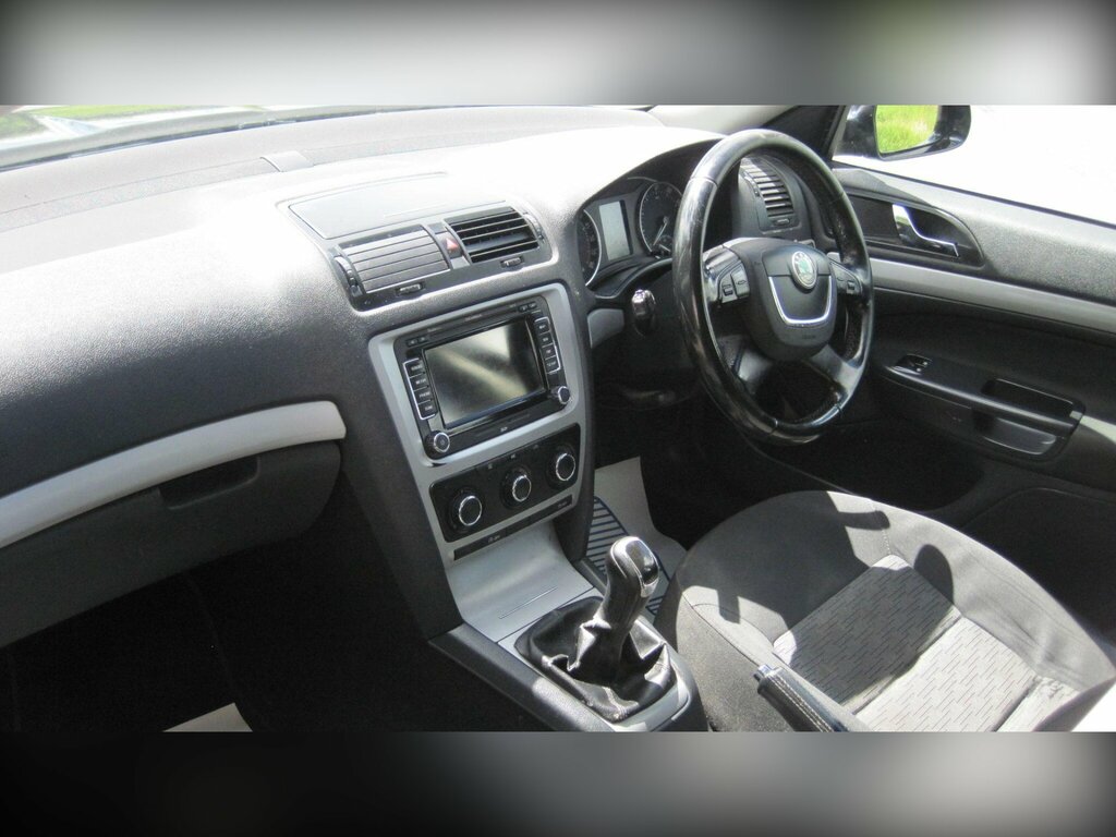 Skoda Octavia Hatchback Grey #9