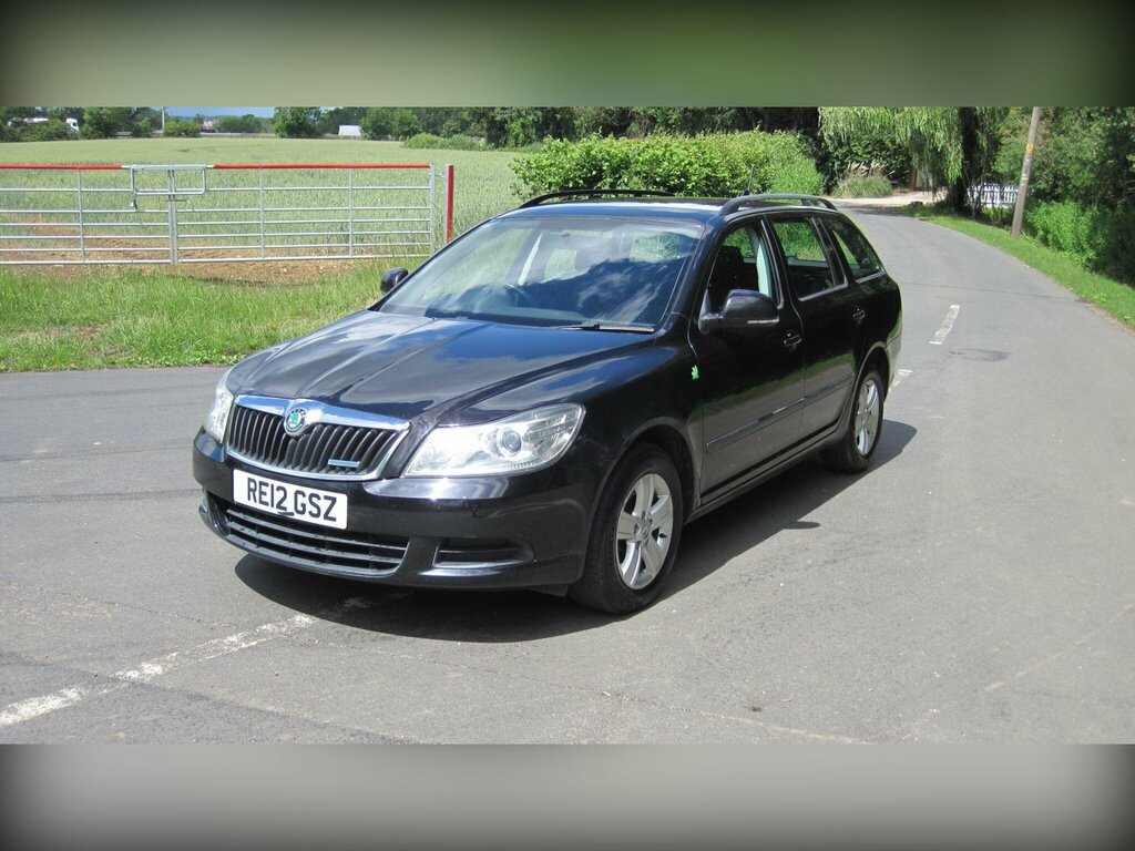 Skoda Octavia Hatchback Grey #2