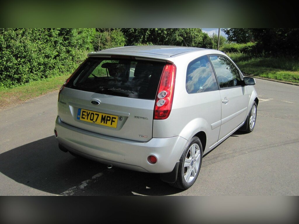 Ford Fiesta Hatchback Black #14